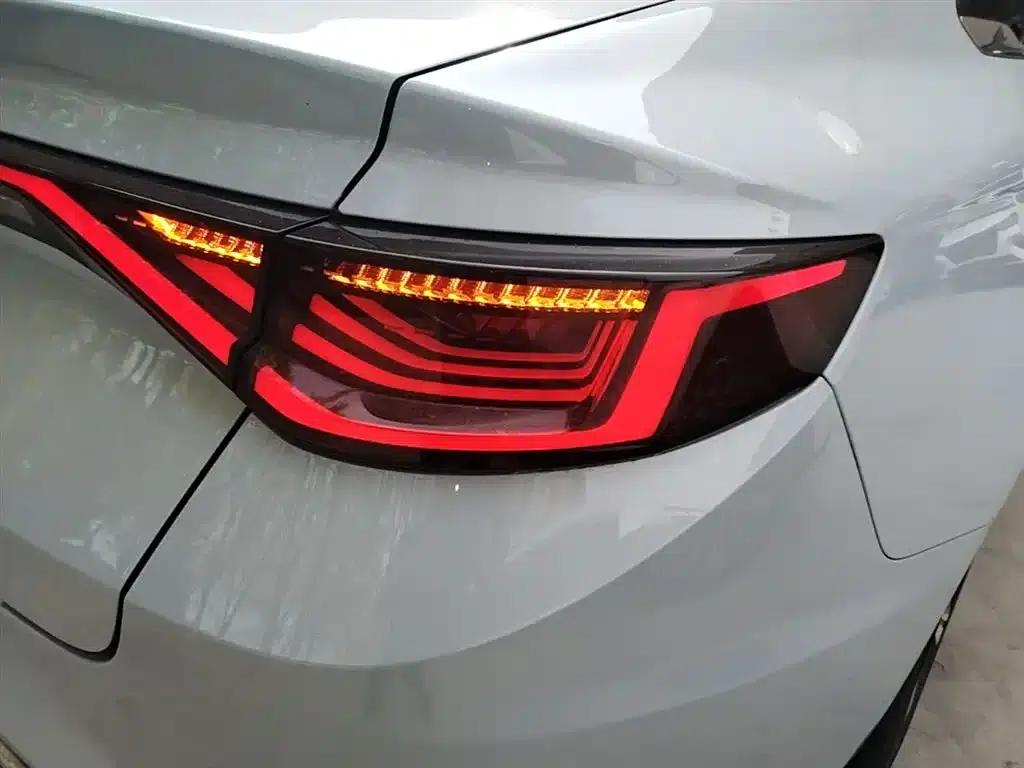 Geely Emgrand L HiP 2024 Dragon Edition 1.5TD-DHT Pro 100KM Superior Model — миниатюра 8