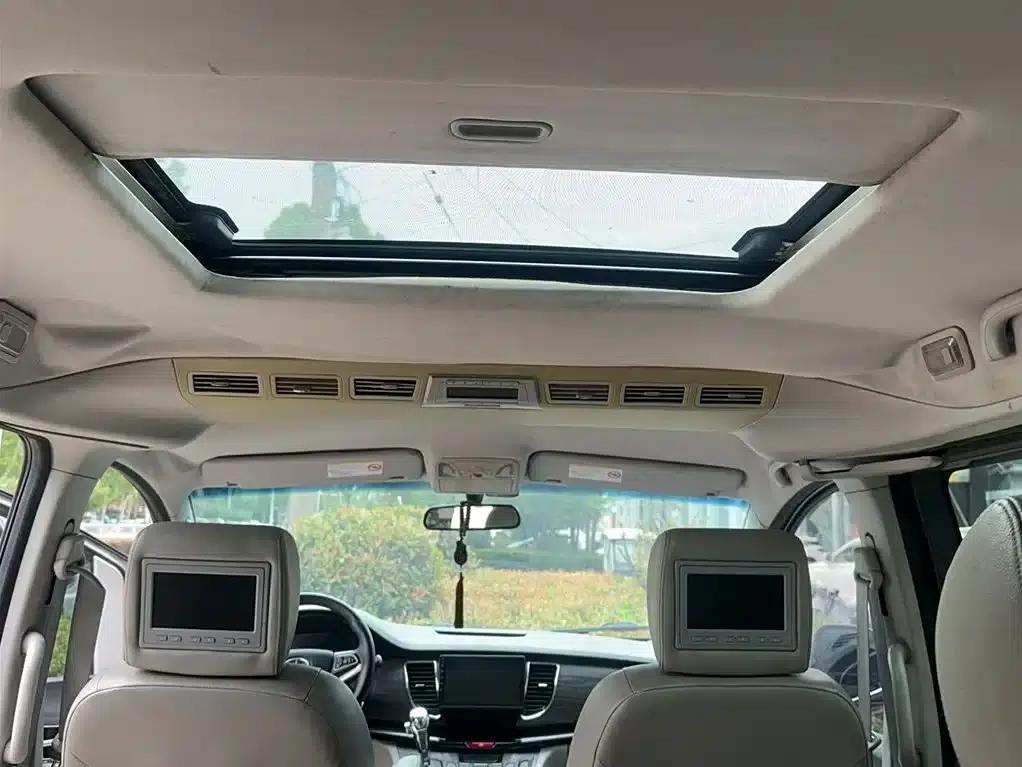 Refine M5 2013 2.0T Gasoline Automatic Business Edition — миниатюра 15