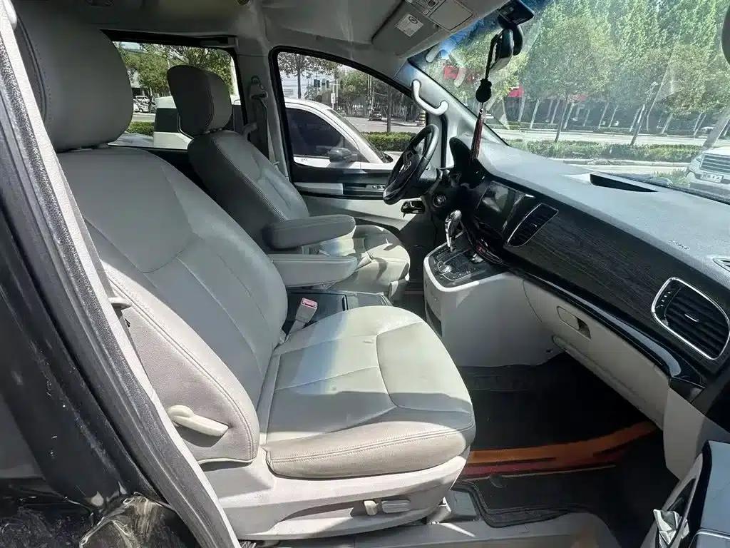 Refine M5 2013 2.0T Gasoline Automatic Business Edition — миниатюра 4