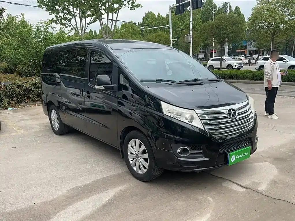 Refine M5 2013 2.0T Gasoline Automatic Business Edition — миниатюра 9