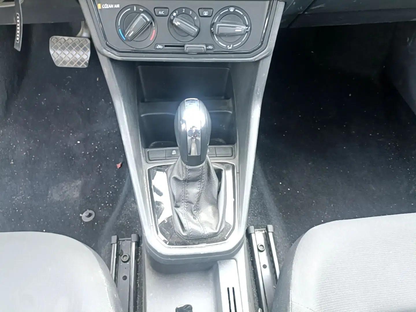 Jetta VA3 2021 1.5L Automatic "Upward Journey" Edition — миниатюра 17