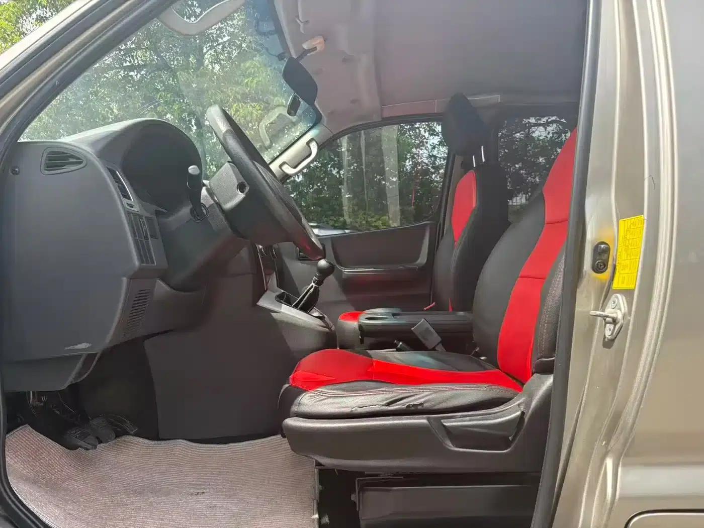 Jinbei Express 2020 2.0L Upgraded Version National V Standard 6-Seater V19 — миниатюра 4
