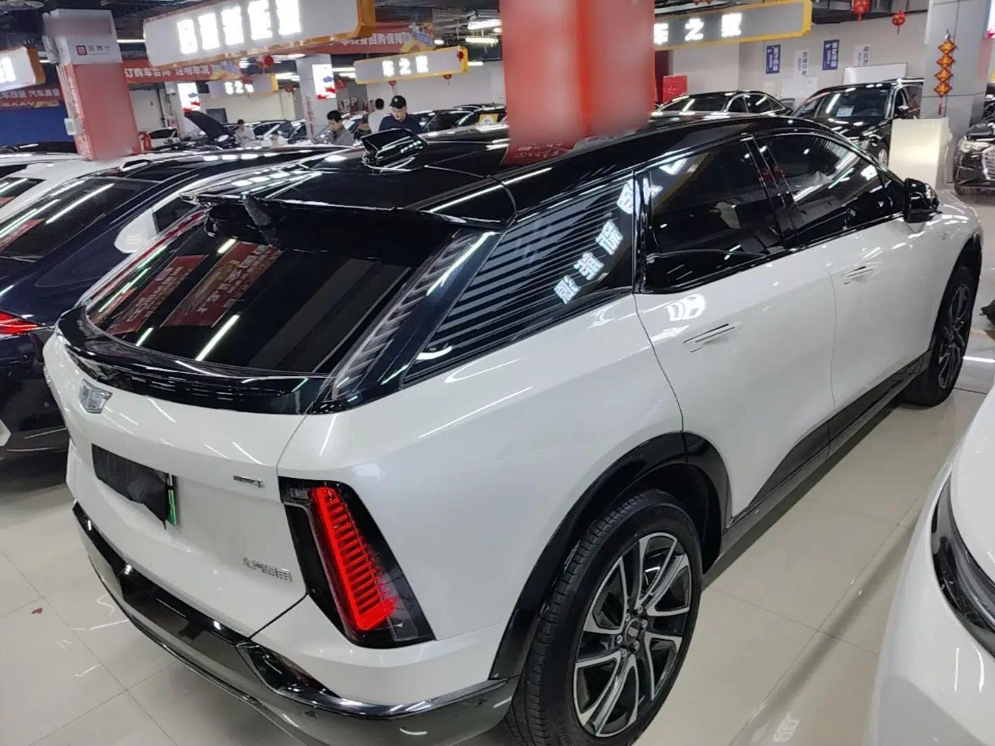 Cadillac OPTIQ 2024 Four-Wheel Drive Long-Range Version — миниатюра 6