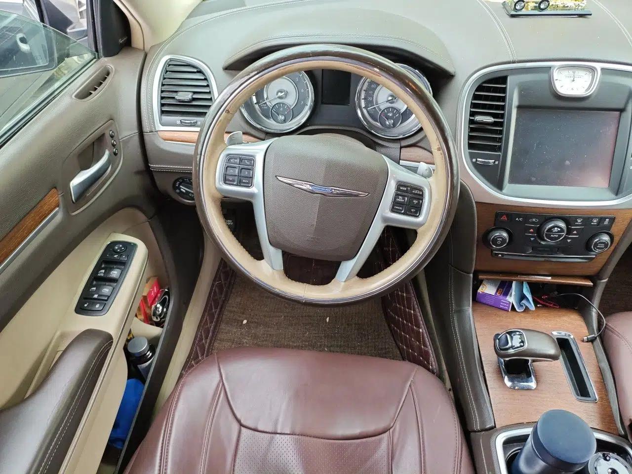 Chrysler 300C 2014 3.0L Excellence Edition — миниатюра 11