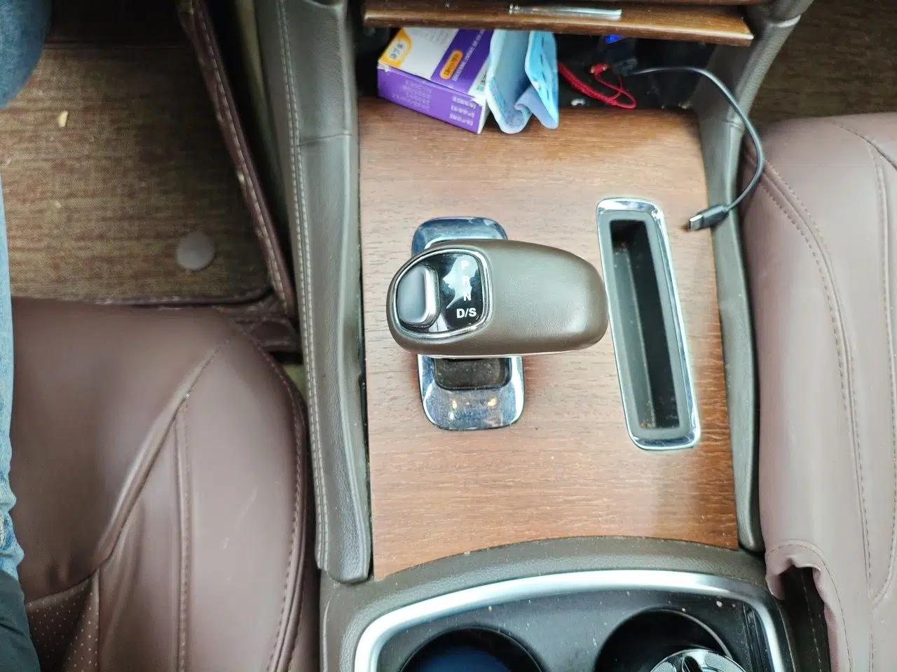 Chrysler 300C 2014 3.0L Excellence Edition — миниатюра 15