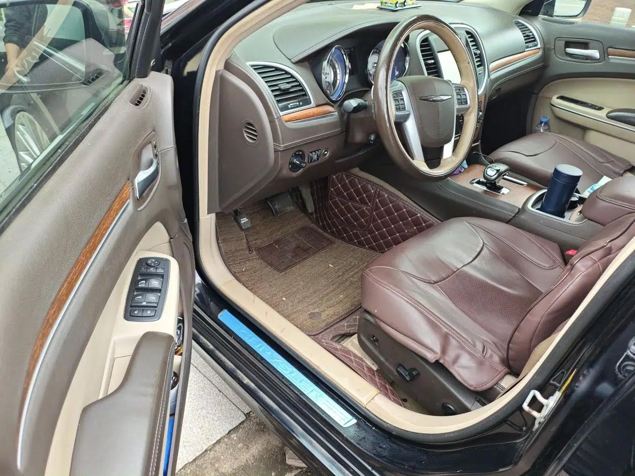 Chrysler 300C 2014 3.0L Excellence Edition — миниатюра 17