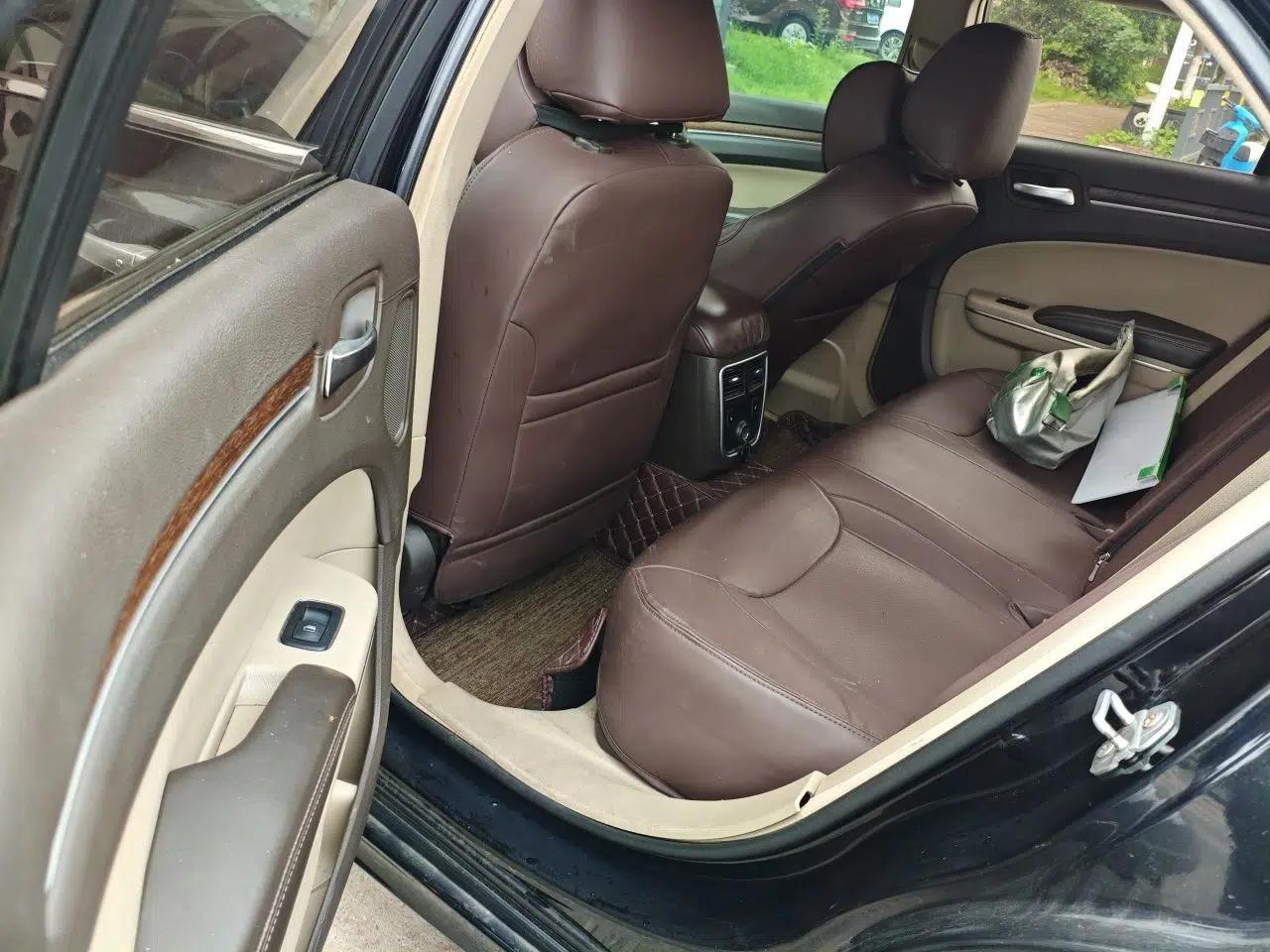 Chrysler 300C 2014 3.0L Excellence Edition — миниатюра 18