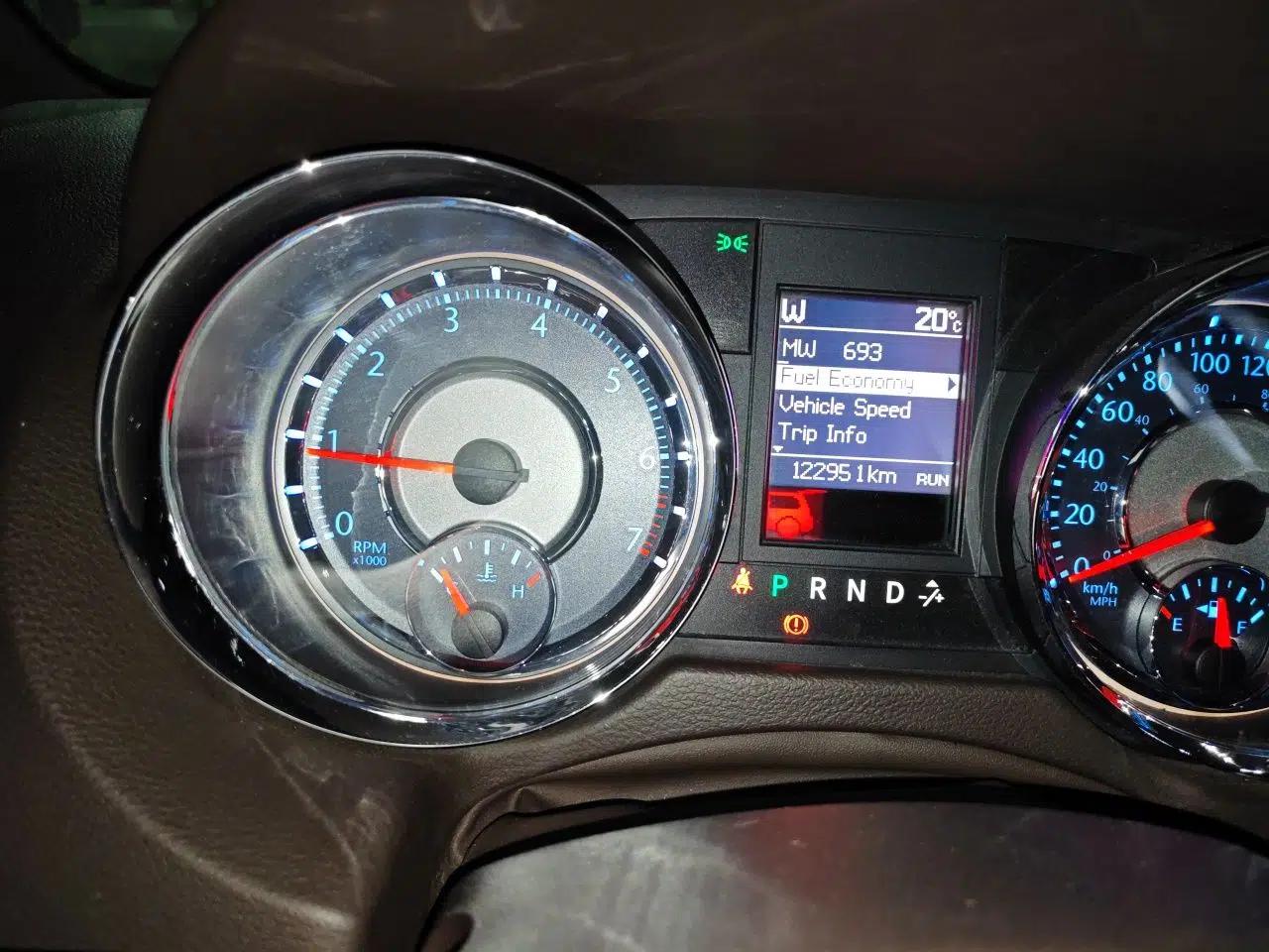 Chrysler Grand Voyager 2013 3.6L Luxury Edition — миниатюра 13