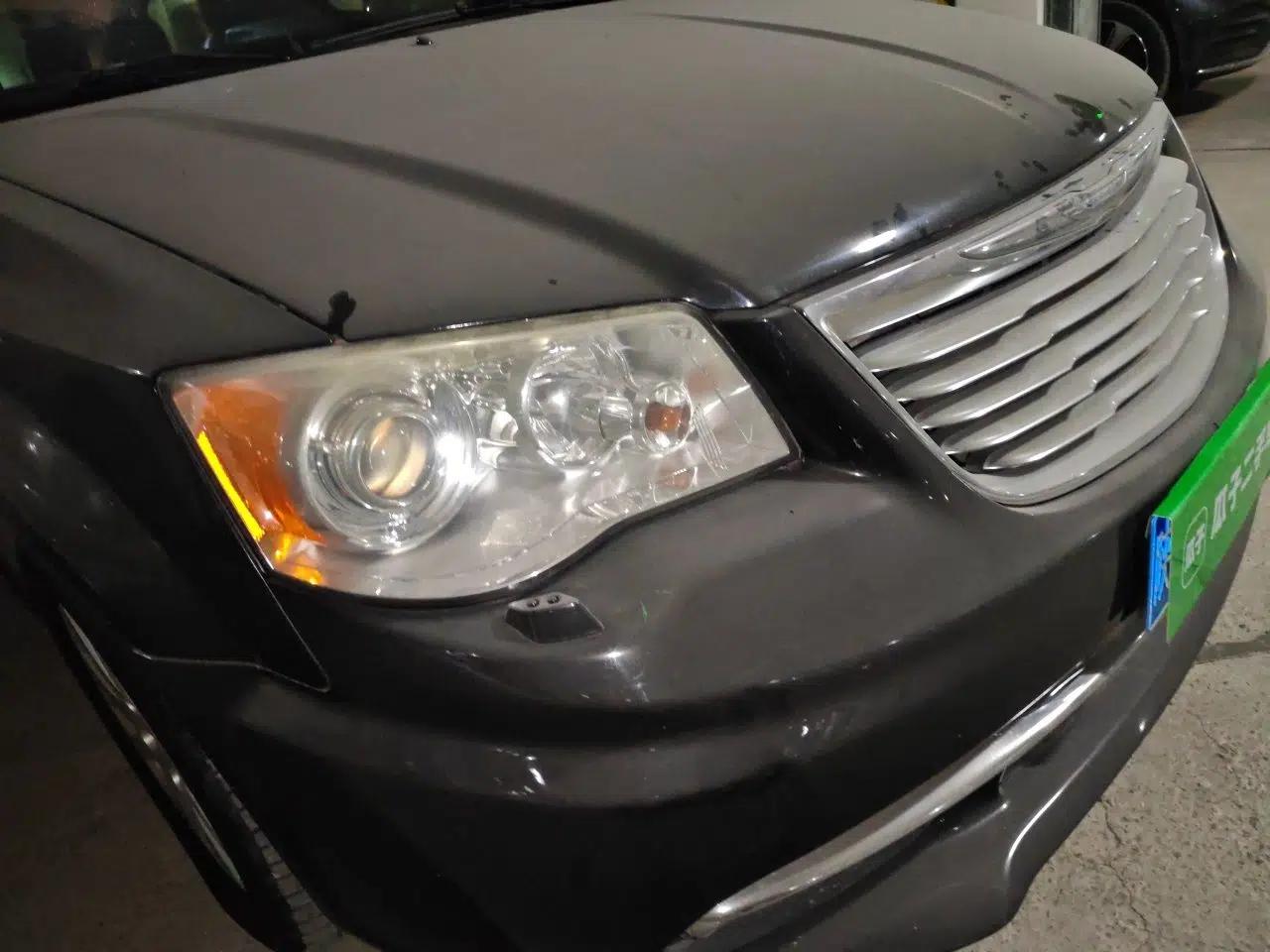 Chrysler Grand Voyager 2013 3.6L Luxury Edition — миниатюра 7