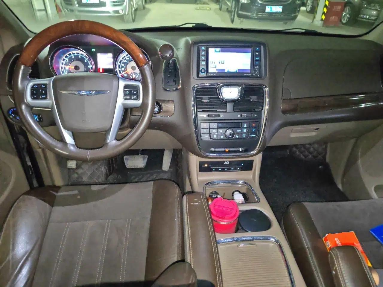 Chrysler Grand Voyager 2013 3.6L Luxury Edition — миниатюра 10