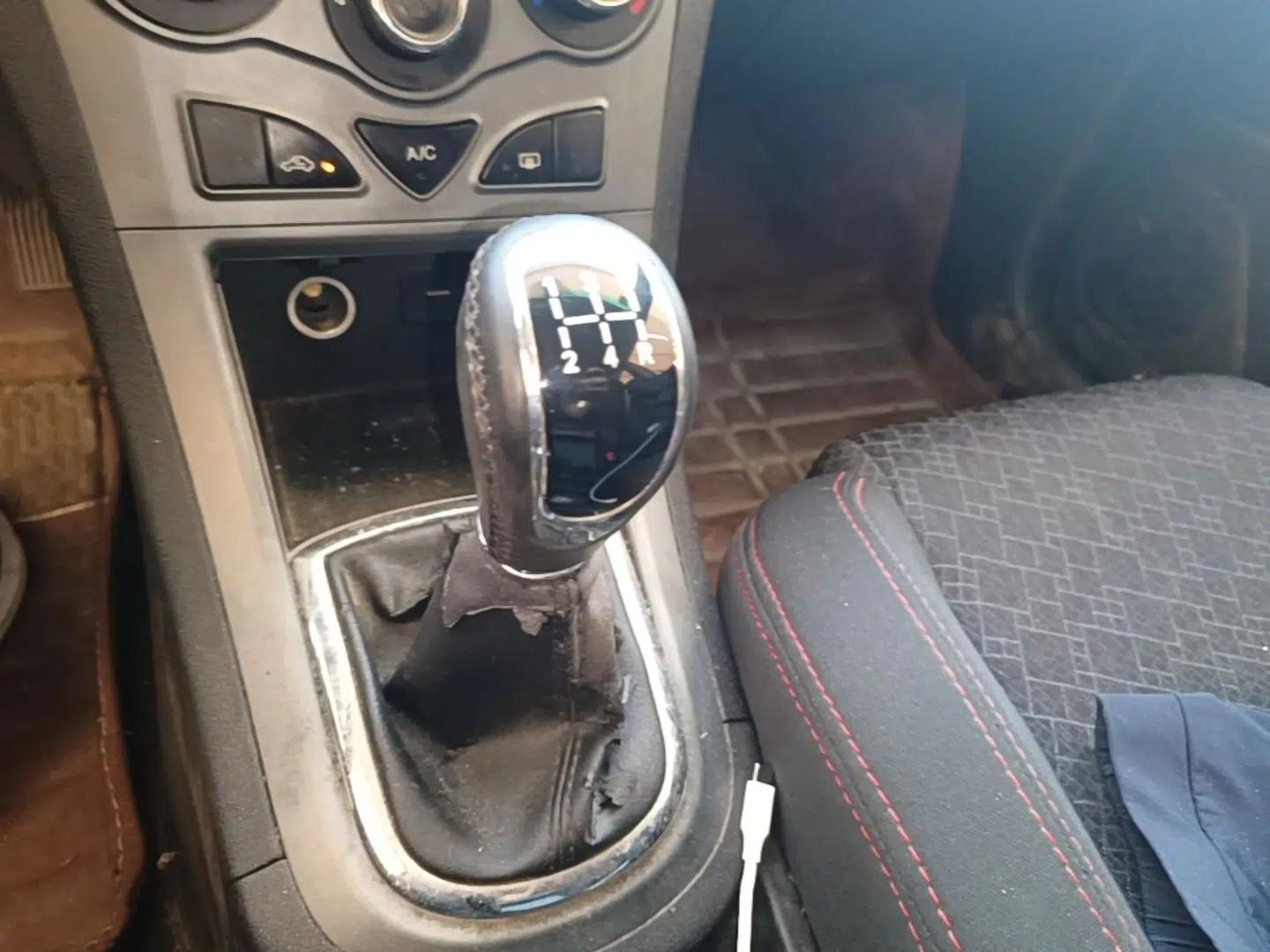 Cowin C3 2015 1.5L Manual Yellow Diamond Edition — миниатюра 17