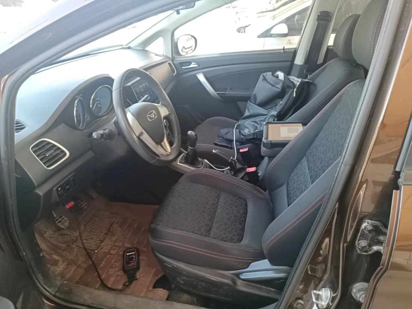 Cowin C3 2015 1.5L Manual Yellow Diamond Edition — миниатюра 18