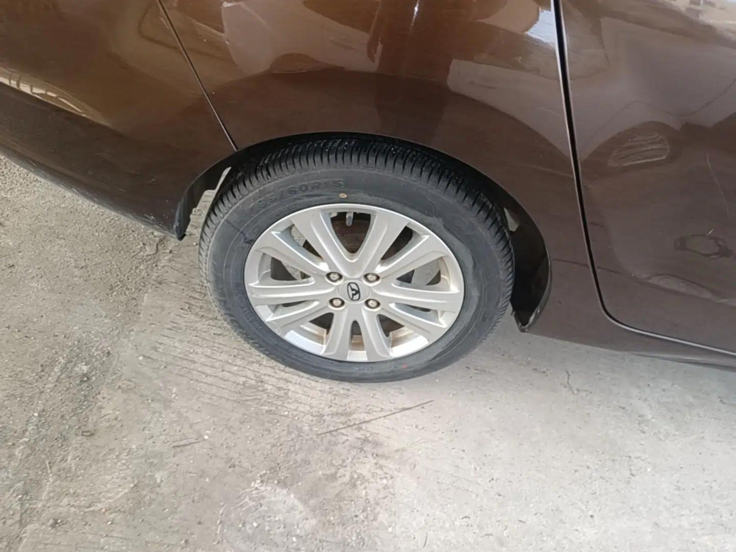 Cowin C3 2015 1.5L Manual Yellow Diamond Edition — миниатюра 10