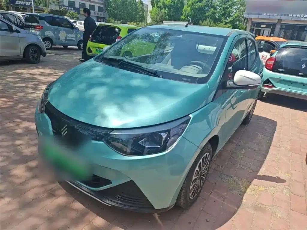 Yizhi EV2 2023 Auspicious Edition 201km Comfort Model — миниатюра 1