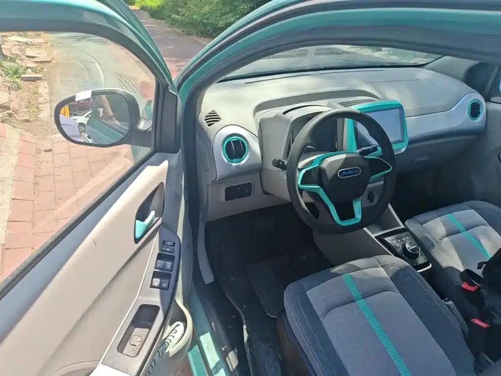 Yizhi EV2 2023 Auspicious Edition 201km Comfort Model — миниатюра 16