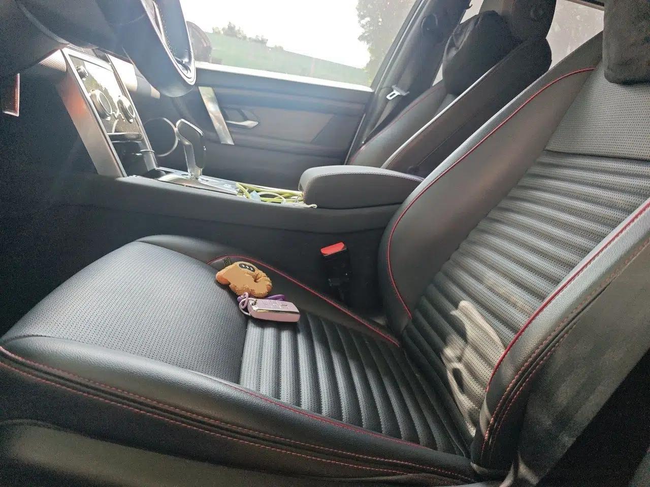 Land Rover Discovery Sport New Energy 2021 P300e Performance Tech Edition — миниатюра 16