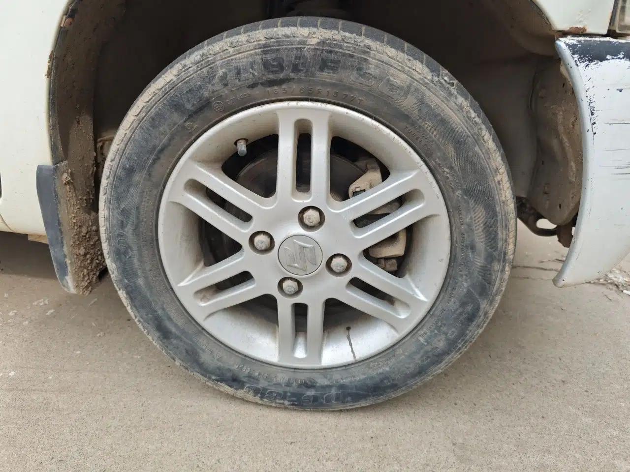 Suzuki Wagon R 2015 1.0L Manual Comfort Model — миниатюра 8