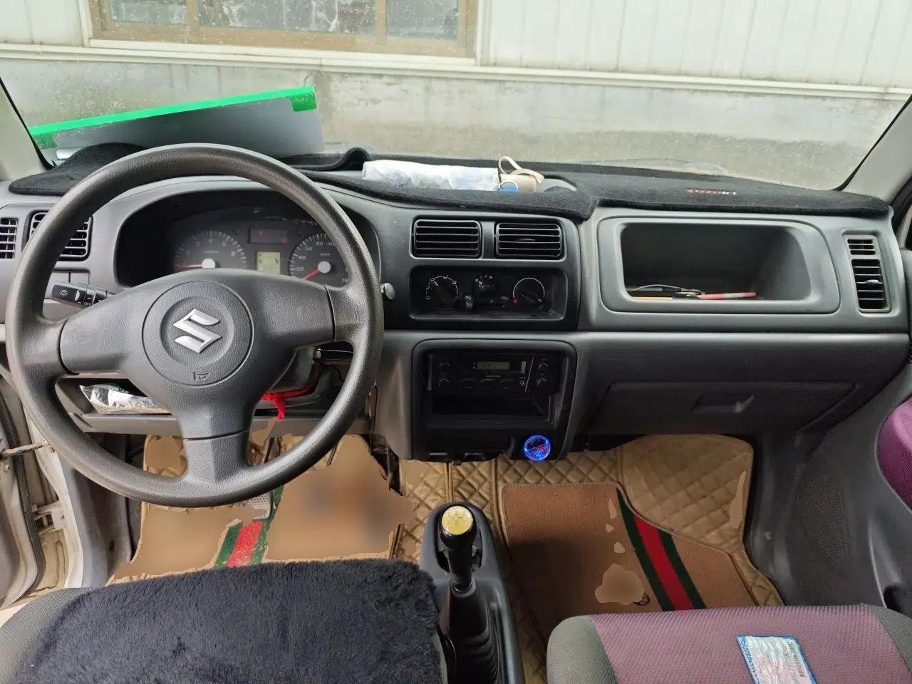 Suzuki Wagon R 2015 1.0L Manual Comfort Model — миниатюра 10