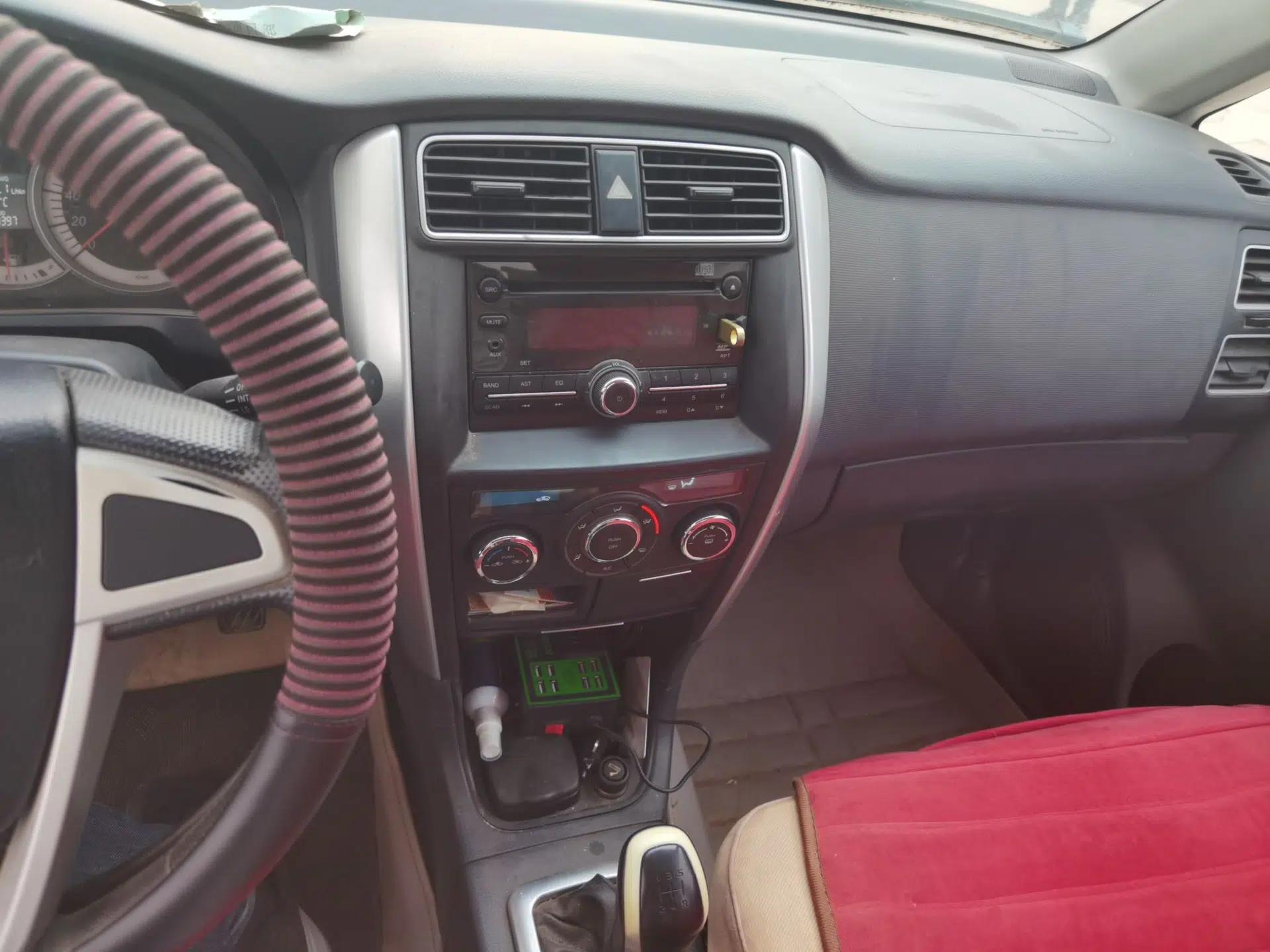 Suzuki Liana A6 2014 Sedan 1.4L Manual Happiness Edition — миниатюра 14