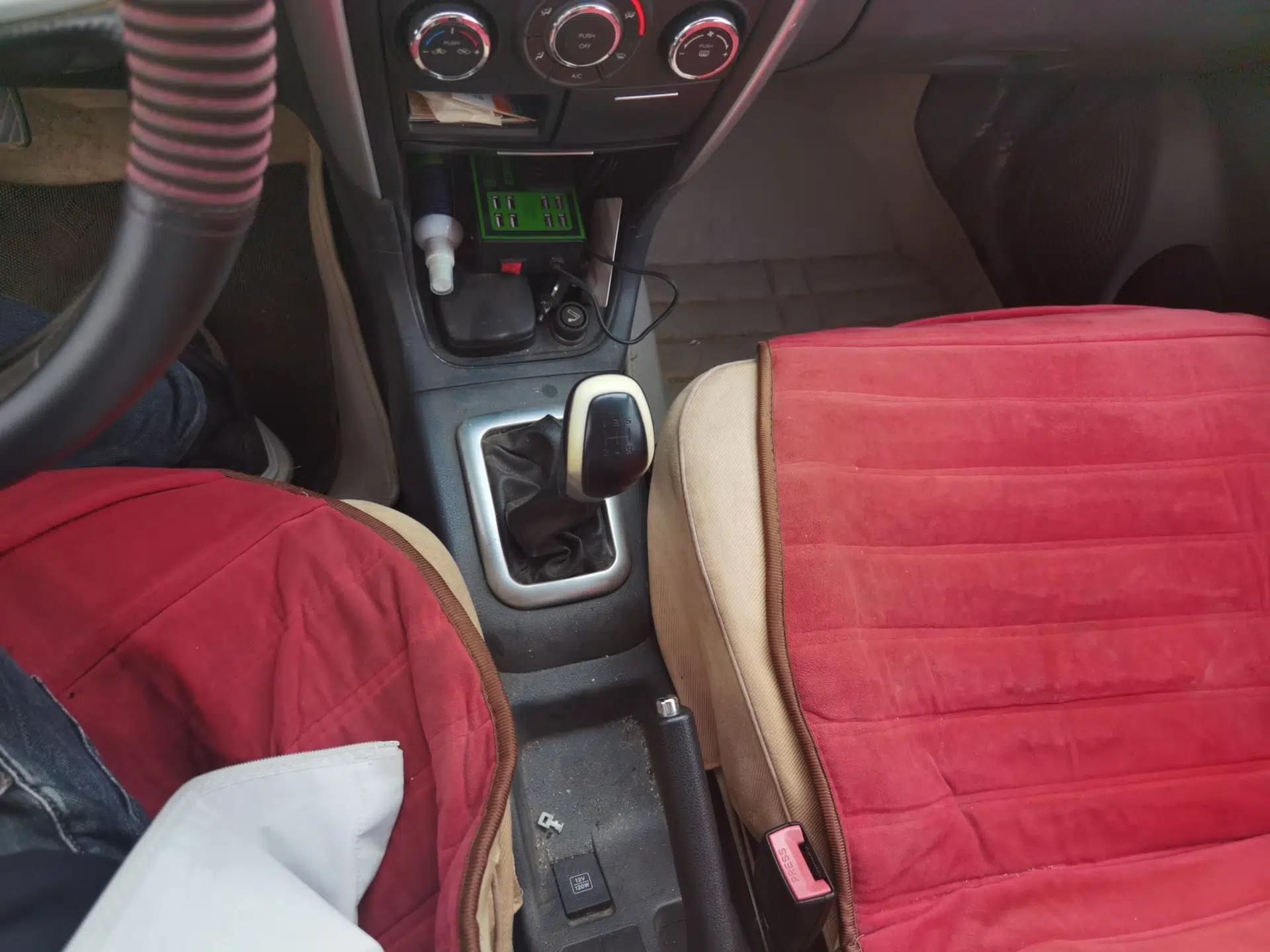 Suzuki Liana A6 2014 Sedan 1.4L Manual Happiness Edition — миниатюра 15