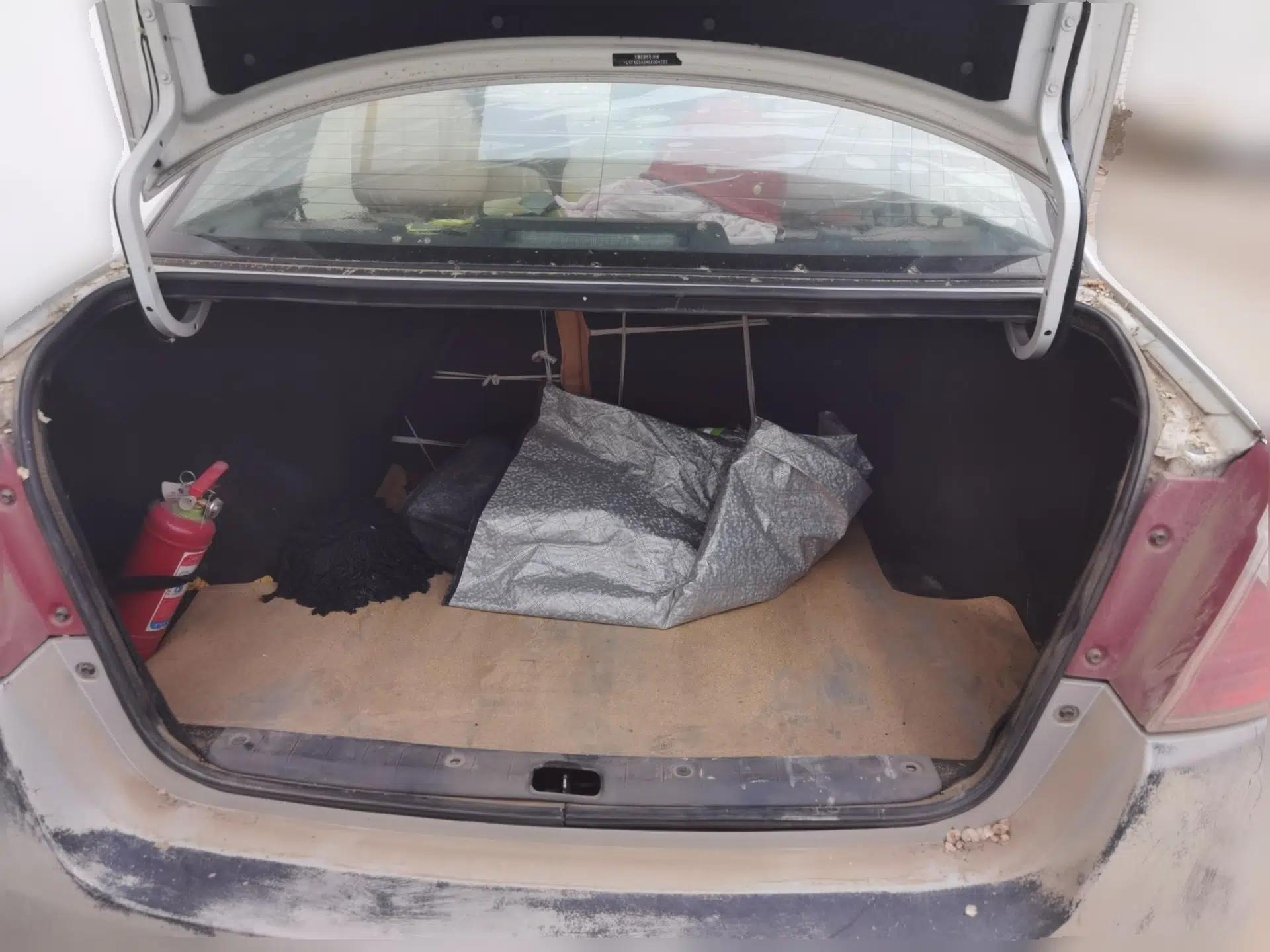 Suzuki Liana A6 2014 Sedan 1.4L Manual Happiness Edition — миниатюра 20