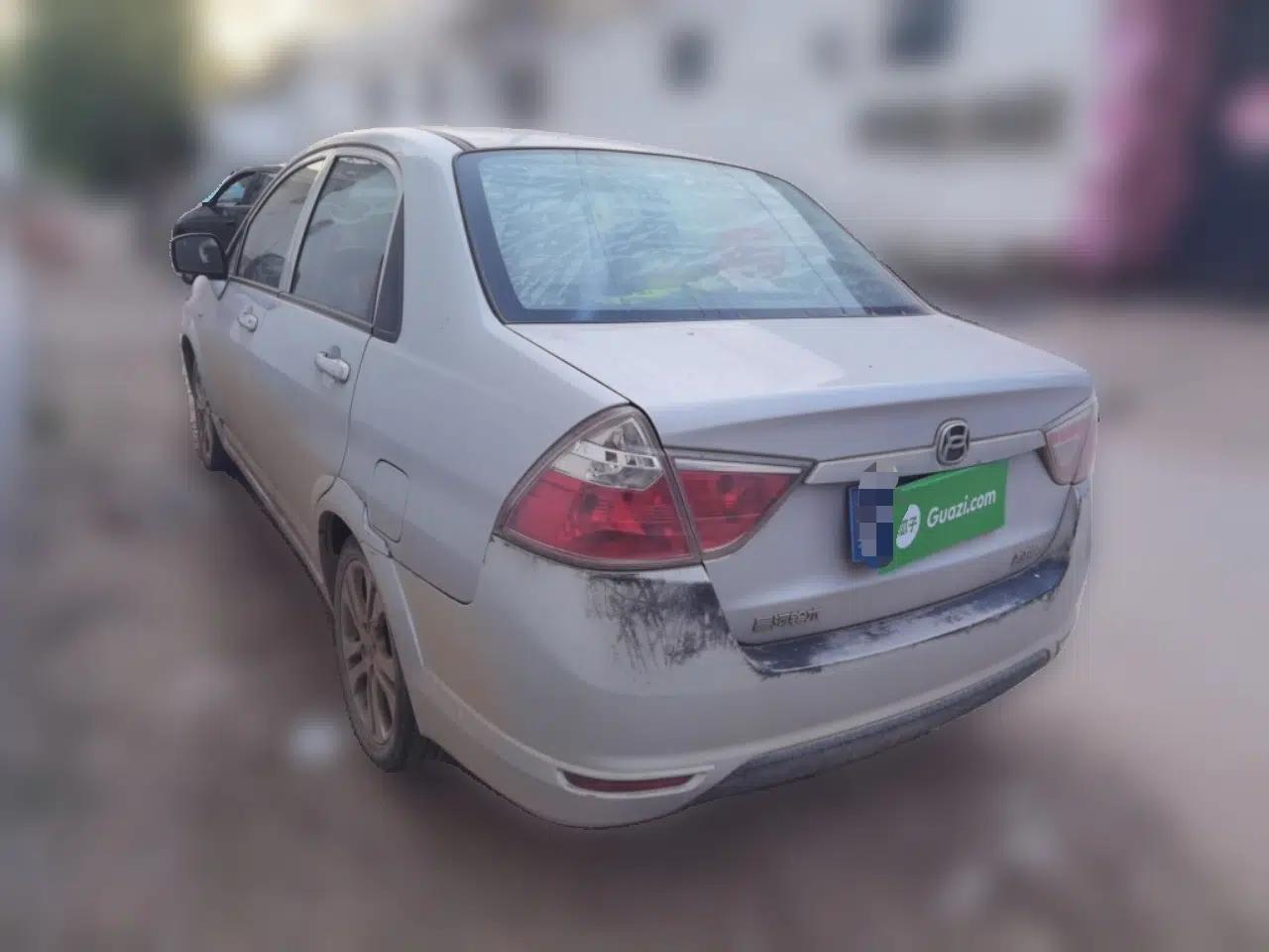 Suzuki Liana A6 2014 Sedan 1.4L Manual Happiness Edition — миниатюра 4