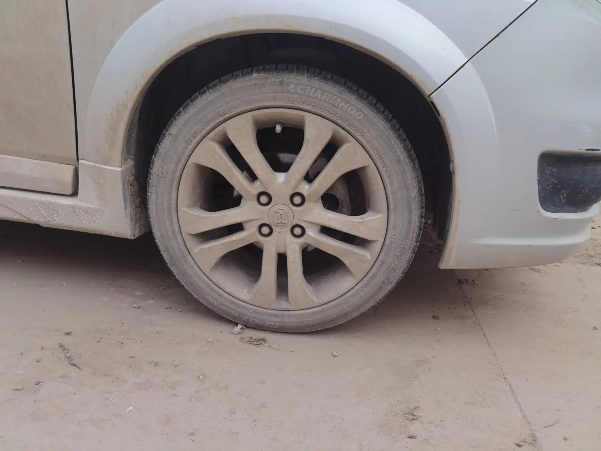 Suzuki Liana A6 2014 Sedan 1.4L Manual Happiness Edition — миниатюра 8