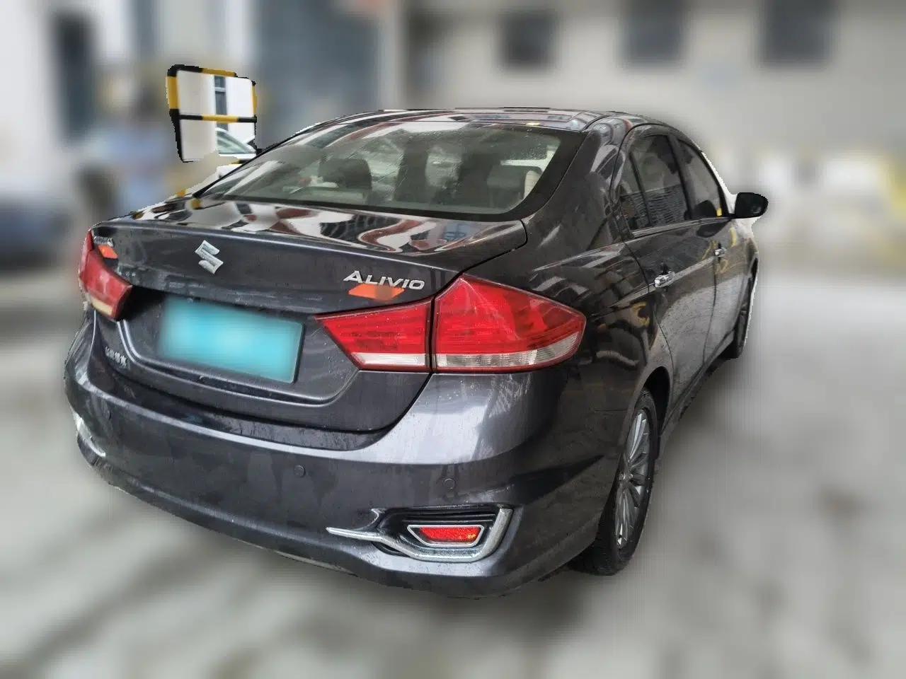 Suzuki Alivio 2015 1.6L Automatic Enjoyment Model — миниатюра 6