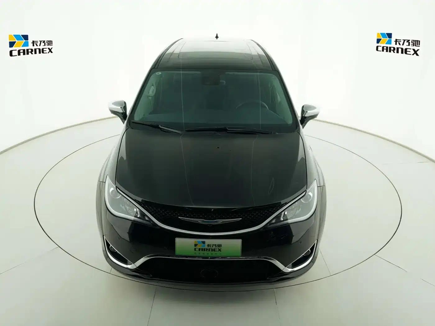 2019 Chrysler Grand Voyager PHEV (Imported) 3.6L Plug-in Hybrid — миниатюра 2