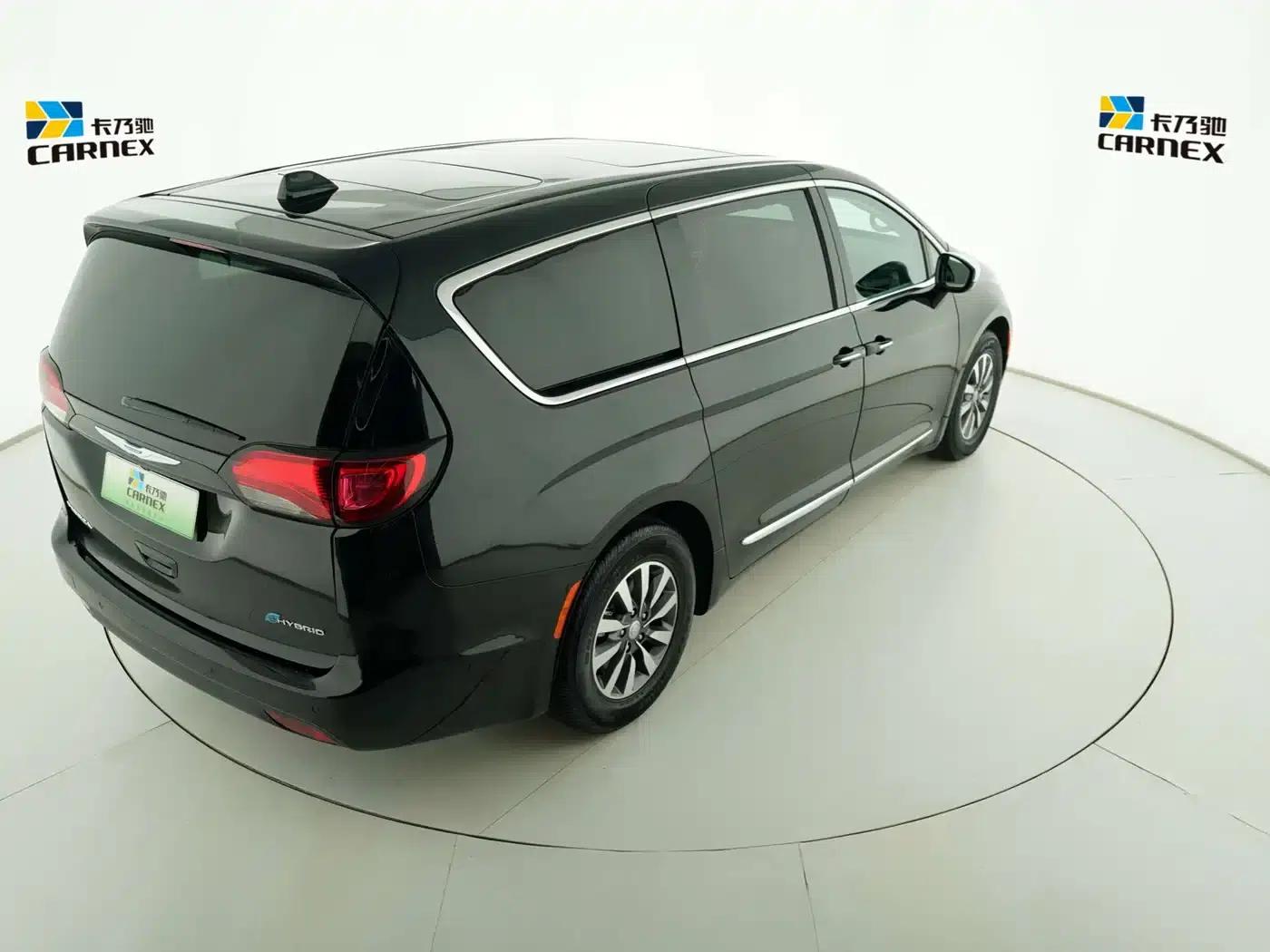 2019 Chrysler Grand Voyager PHEV (Imported) 3.6L Plug-in Hybrid — миниатюра 5