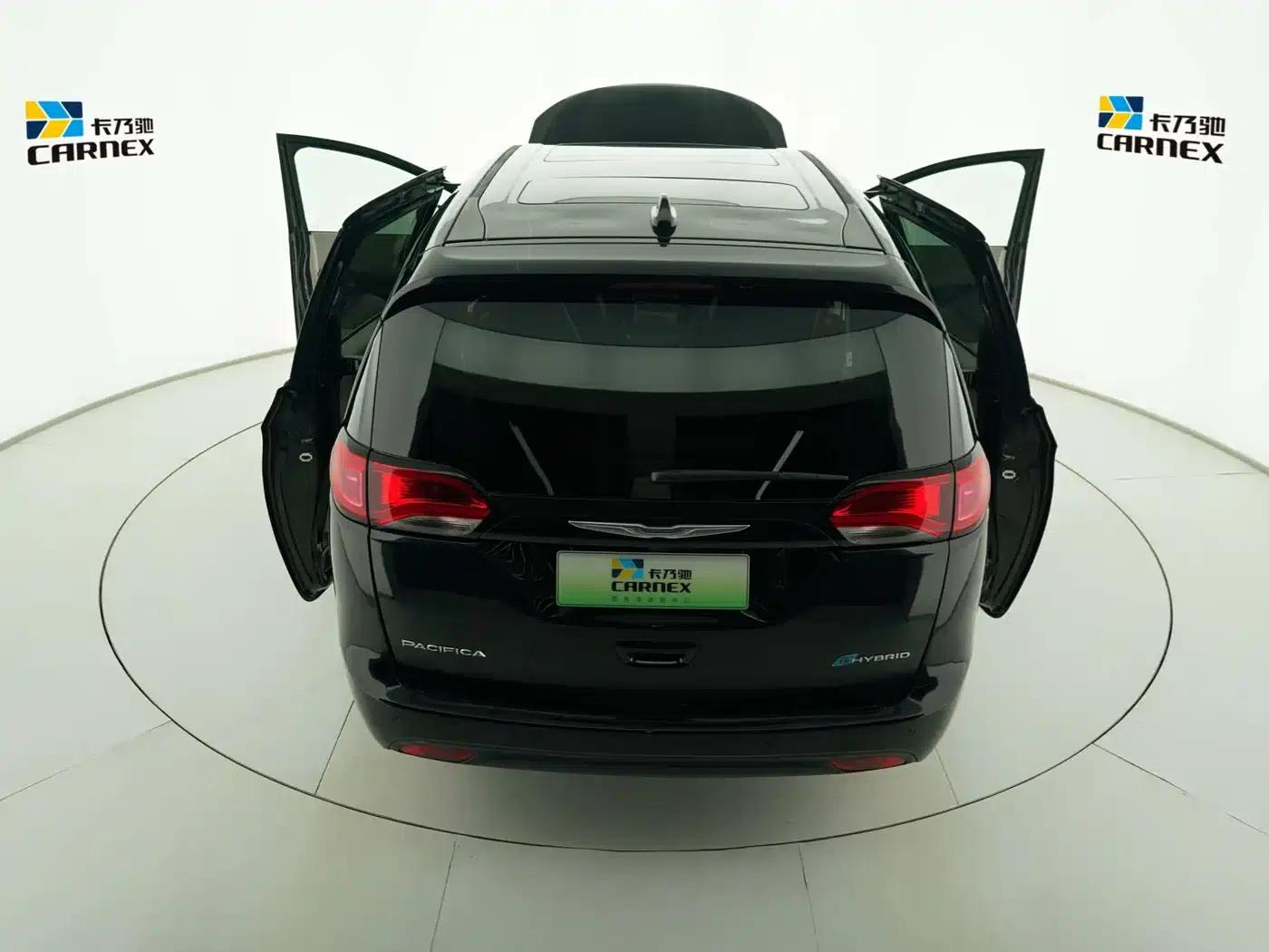 2019 Chrysler Grand Voyager PHEV (Imported) 3.6L Plug-in Hybrid — миниатюра 6
