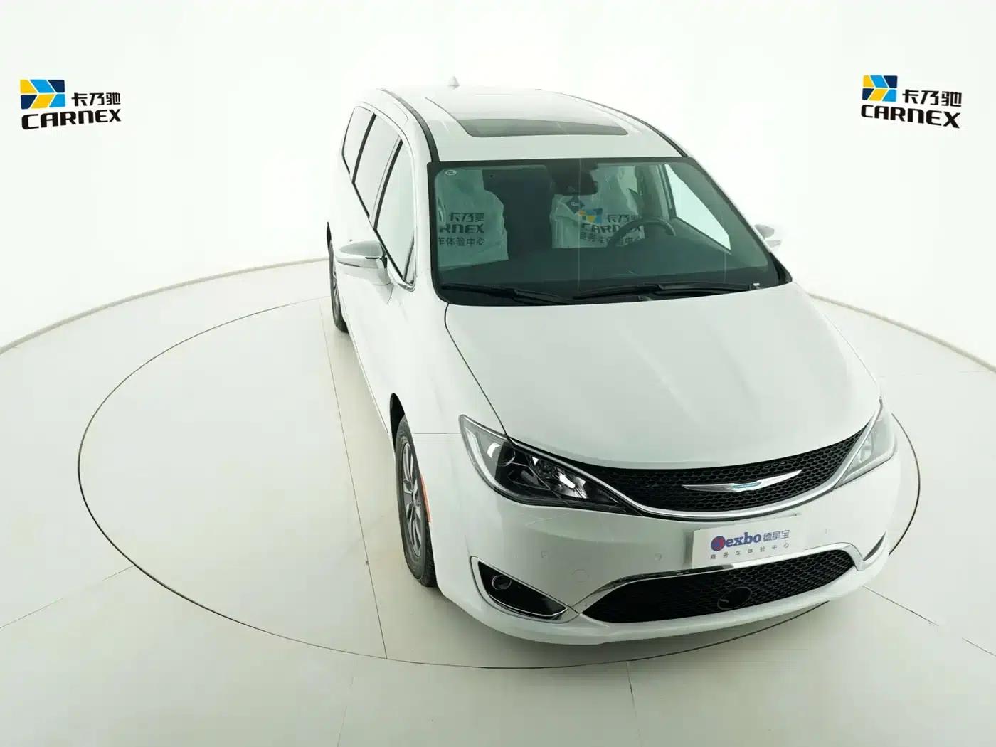2019 Chrysler Grand Voyager PHEV (Imported) 3.6L Plug-in Hybrid — миниатюра 3