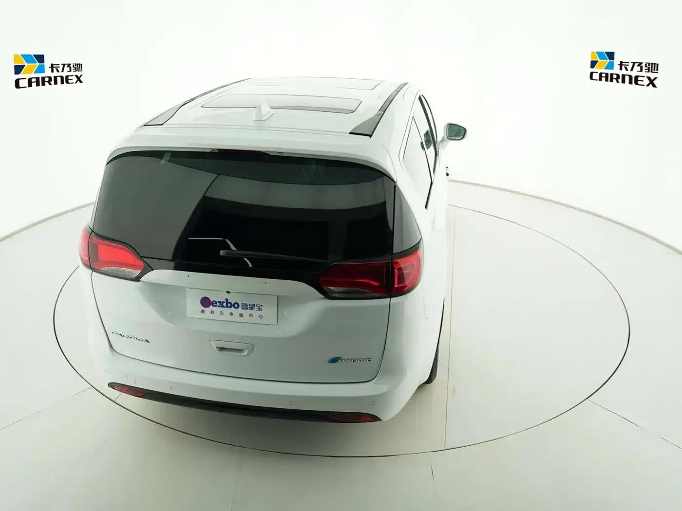 2019 Chrysler Grand Voyager PHEV (Imported) 3.6L Plug-in Hybrid — миниатюра 6