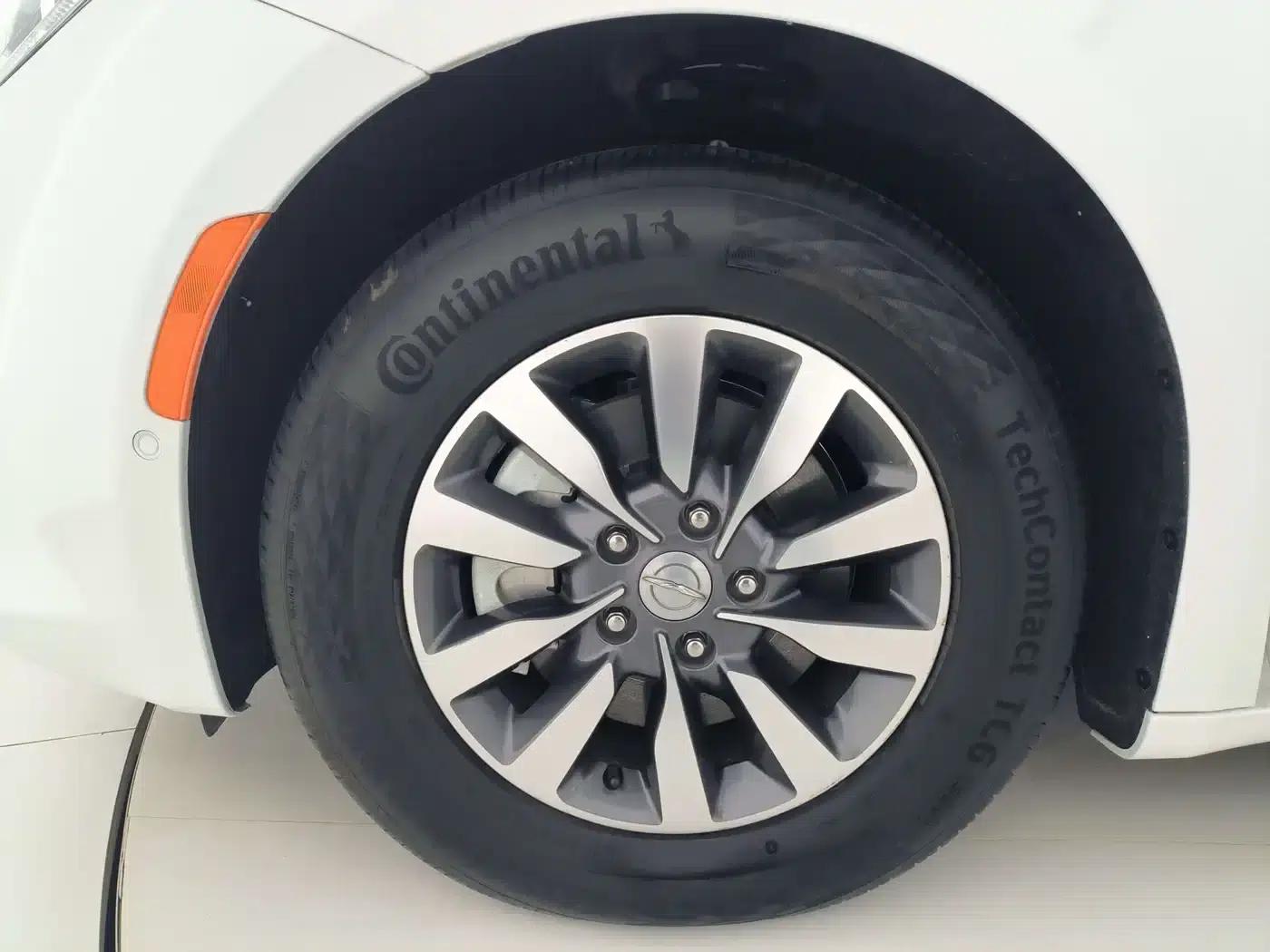 2019 Chrysler Grand Voyager PHEV (Imported) 3.6L Plug-in Hybrid — миниатюра 9