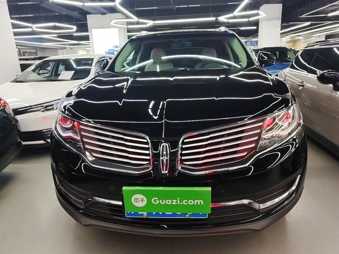 Lincoln MKX 2017 2.0T Two-Wheel Drive Deluxe Edition — миниатюра 2