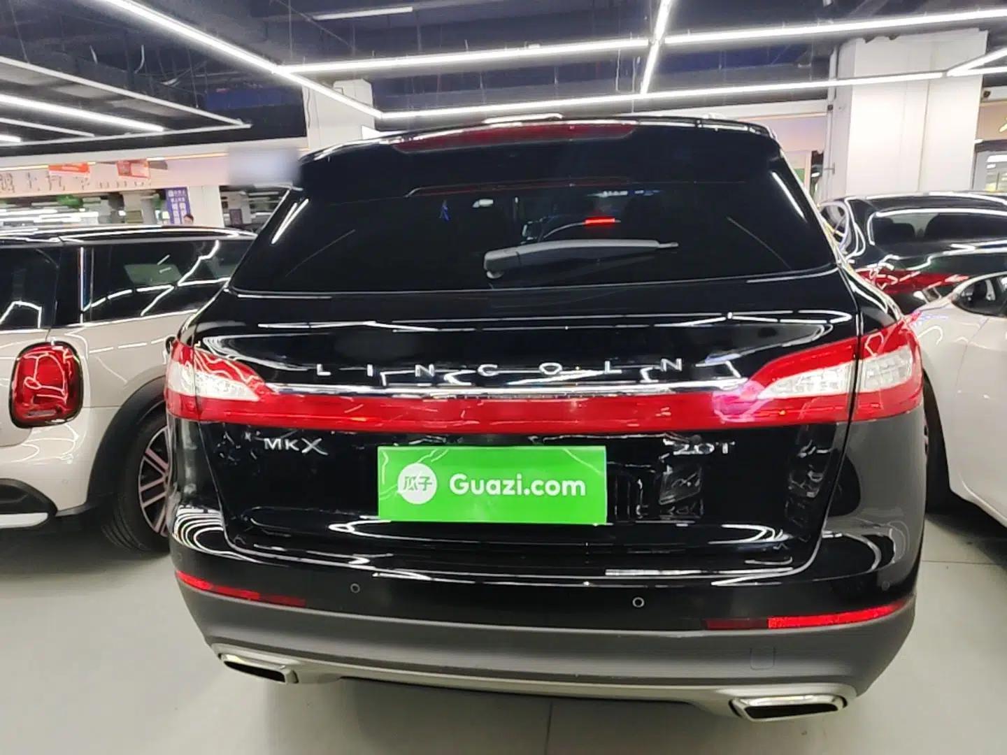Lincoln MKX 2017 2.0T Two-Wheel Drive Deluxe Edition — миниатюра 5