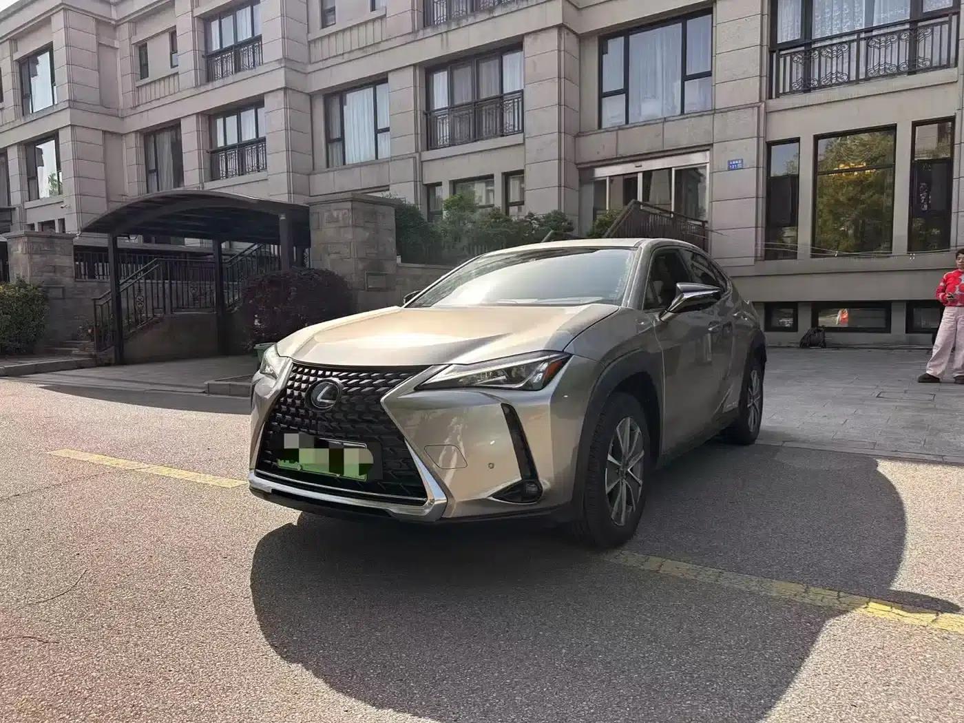 Lexus UX PHEV 2020 300e Pure Enjoyment Edition — миниатюра 1