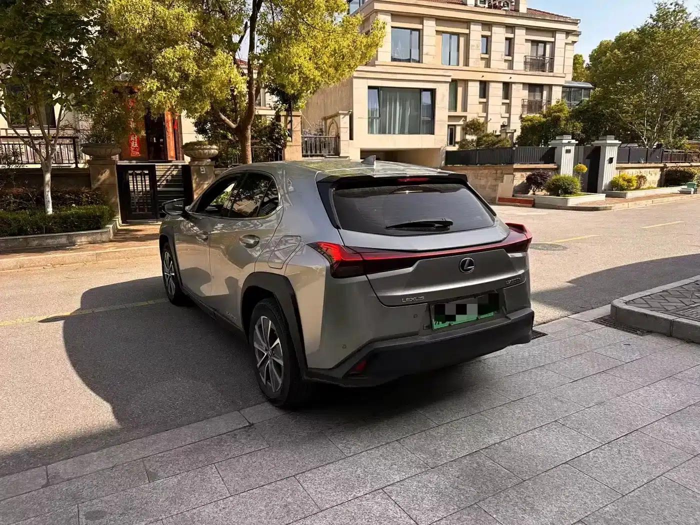 Lexus UX PHEV 2020 300e Pure Enjoyment Edition — миниатюра 6