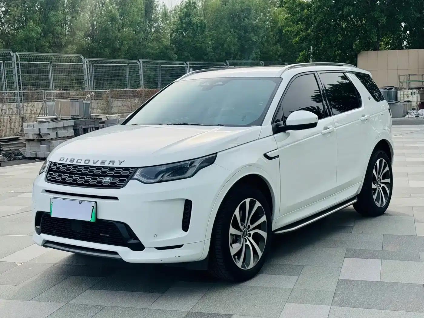 Discovery Sport New Energy 2022 Facelift P300e Plug-in Electric Hybrid — миниатюра 1