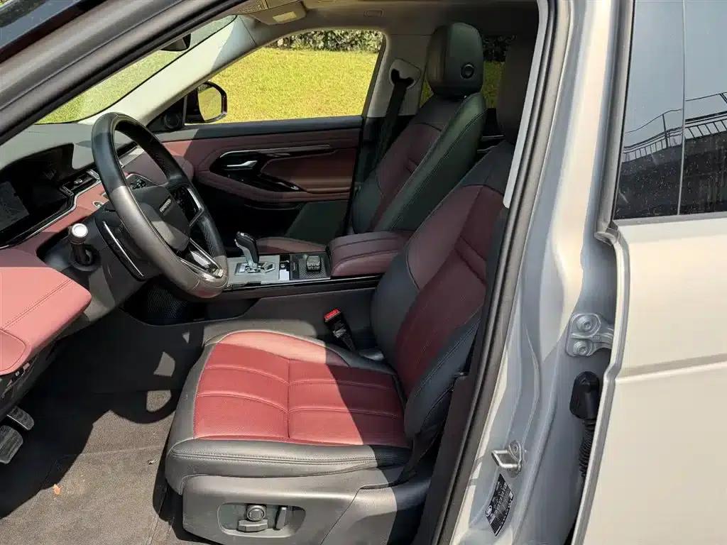 Range Rover Evoque Hybrid 2023 Model: Evoque L P300e Plug-in Electric Hybrid — миниатюра 8