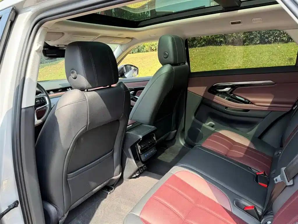Range Rover Evoque Hybrid 2023 Model: Evoque L P300e Plug-in Electric Hybrid — миниатюра 9