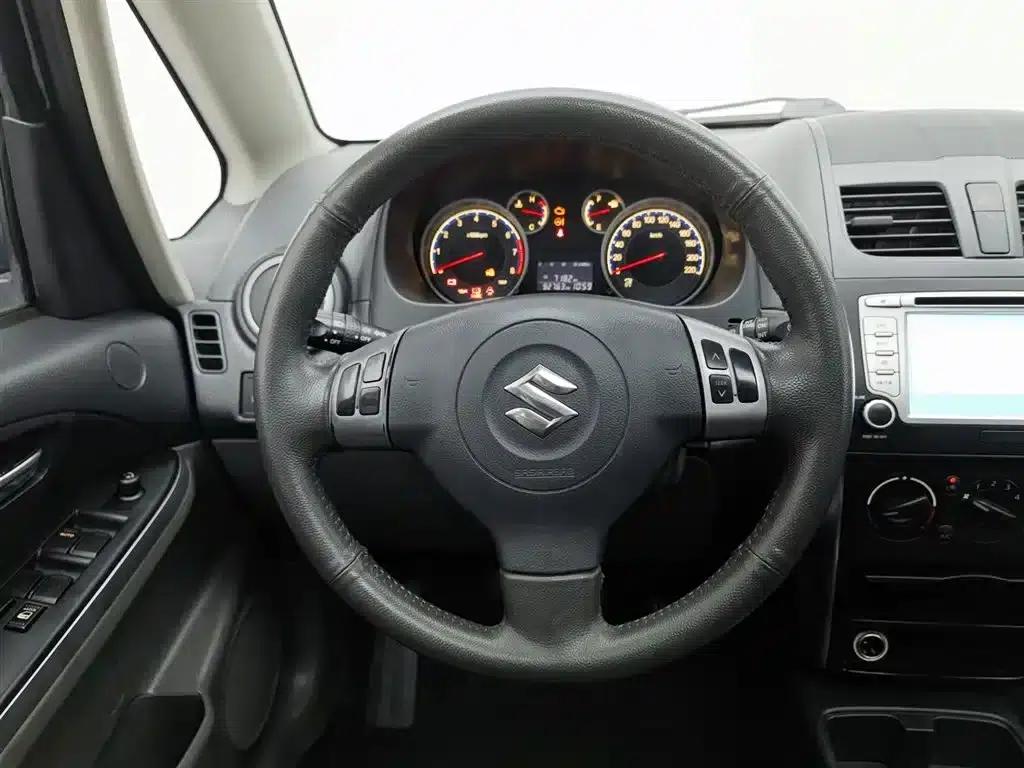 2011 Tianyu SX4 Facelift 1.6L Manual Sport — миниатюра 11