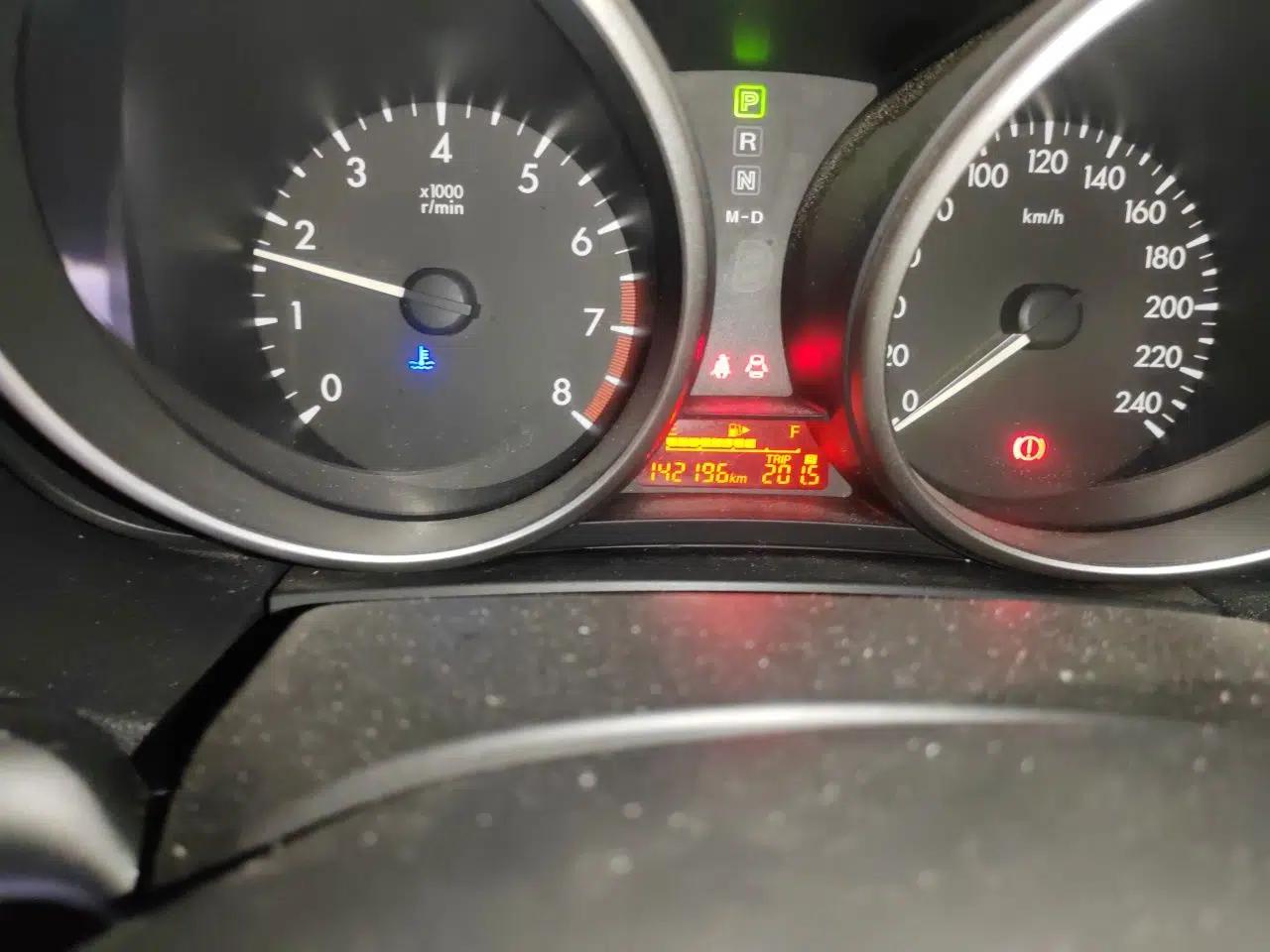 Mazda 5 2013 2.0L Automatic Luxury Edition — миниатюра 13