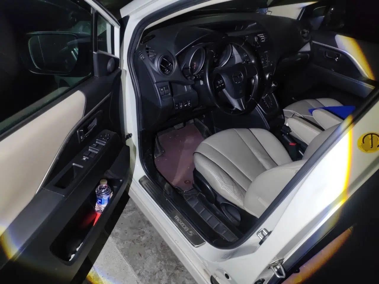 Mazda 5 2013 2.0L Automatic Luxury Edition — миниатюра 17