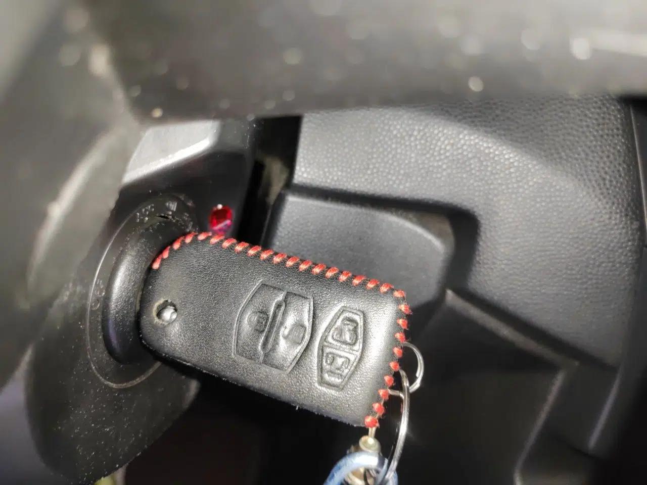 Mazda 5 2013 2.0L Automatic Luxury Edition — миниатюра 9