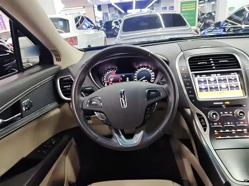 Lincoln MKX 2017 2.0T Two-Wheel Drive Premium Edition — миниатюра 11