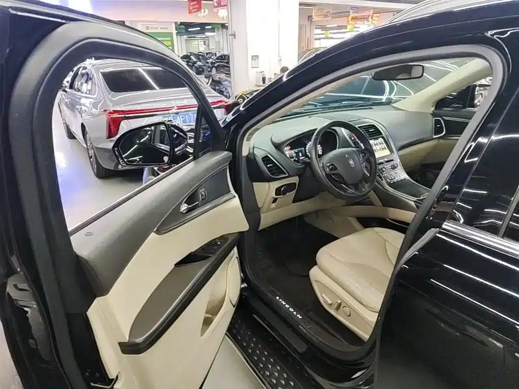 Lincoln MKX 2017 2.0T Two-Wheel Drive Premium Edition — миниатюра 16