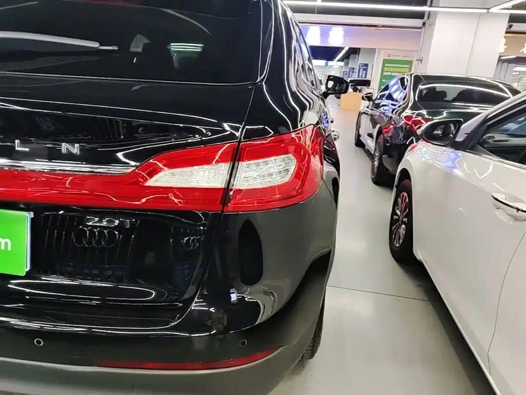 Lincoln MKX 2017 2.0T Two-Wheel Drive Premium Edition — миниатюра 8