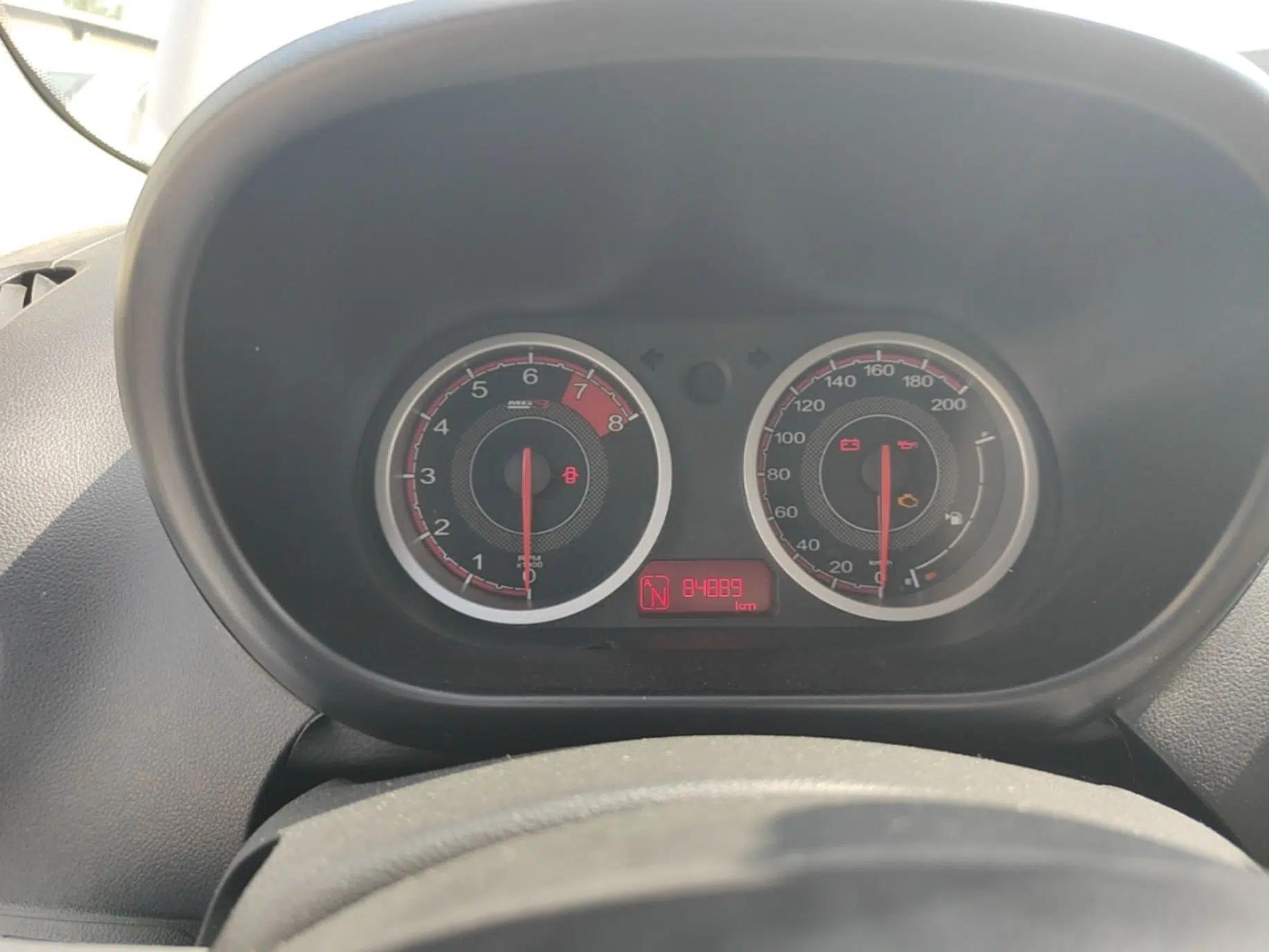 MG 3SW 2015 1.5L AMT Elite Model — миниатюра 15