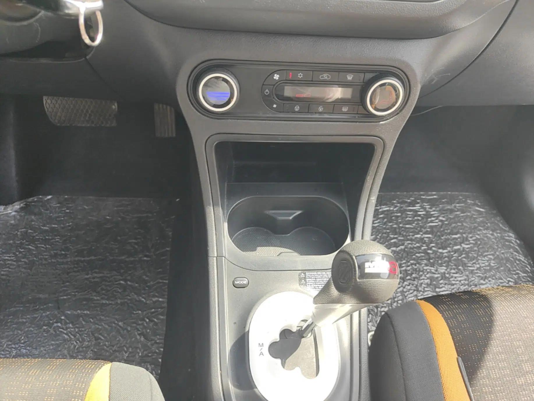 MG 3SW 2015 1.5L AMT Elite Model — миниатюра 17